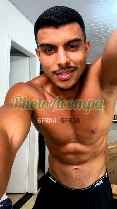 Indio — garoto de programa e acompanhante masculino em Salvador