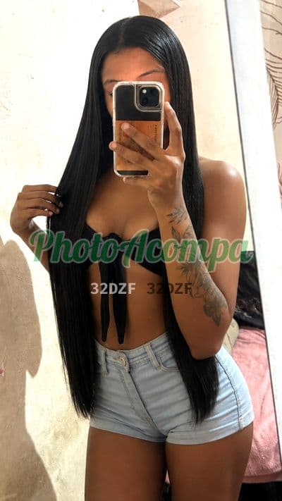Mirellinha — travesti em São Vicente