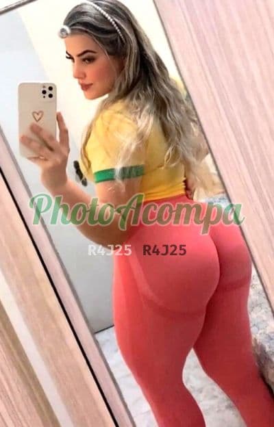 Rebeca — acompanhante e garota de programa em Guarujá