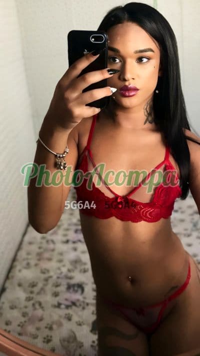 Gabyzinha — travesti em Uberlândia