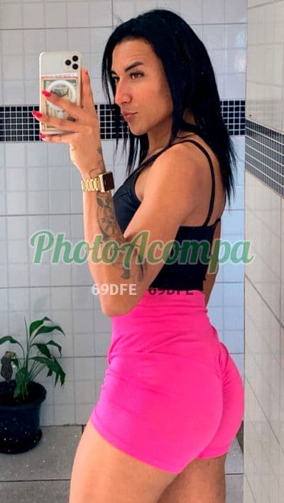 Alessandra — travesti em Mongaguá