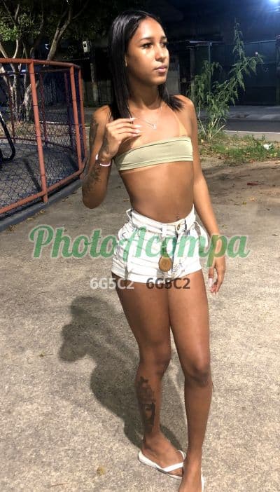 Júlia — travesti em Nova Iguaçu