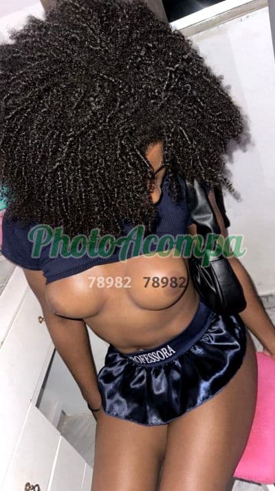 Mel — travesti em Maringá
