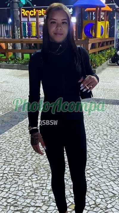 Manu, 19 anos — acompanhante em Guarujá