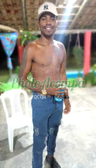 Junio Henrique — acompanhante masculino em Contagem