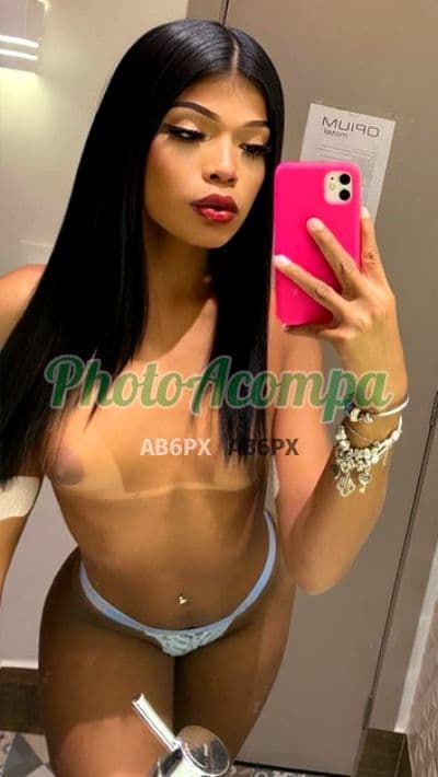Ariela — travesti em Goiânia