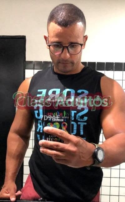 Alves — acompanhante masculino em Recife