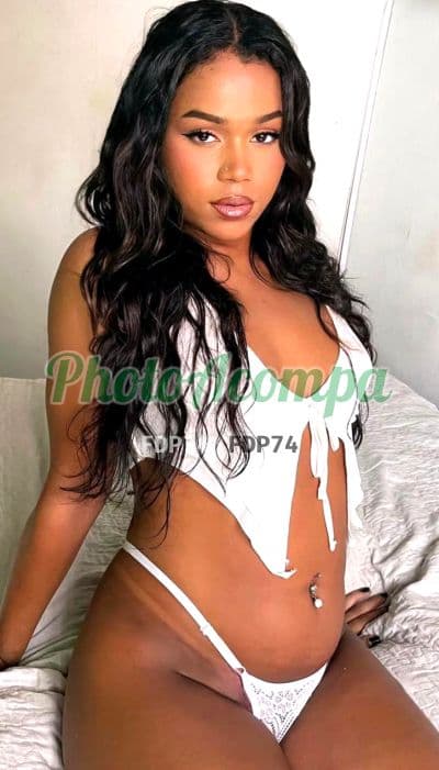 Vitória Fernandes — travesti em Recife