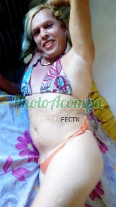 Ursola — travesti em Belford Roxo
