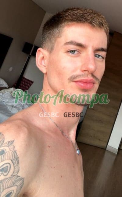 Vitor Maika — acompanhante masculino em São Paulo