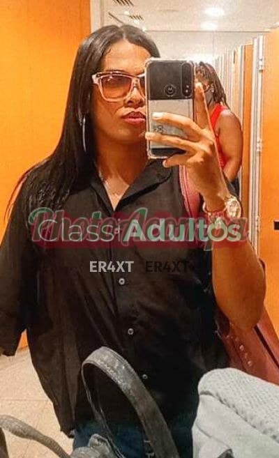 Índia Pothira — travesti em Nova Iguaçu