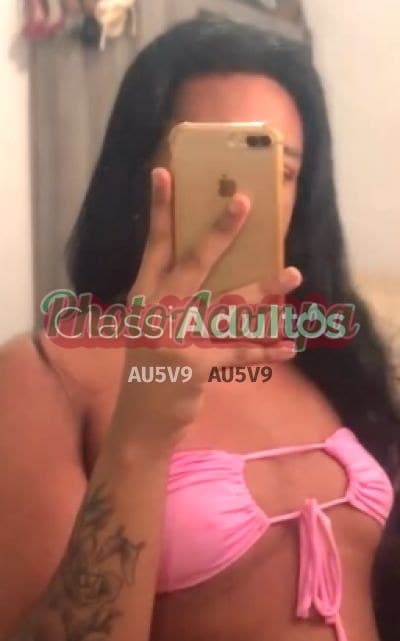 Nicolly — travesti em Goiânia