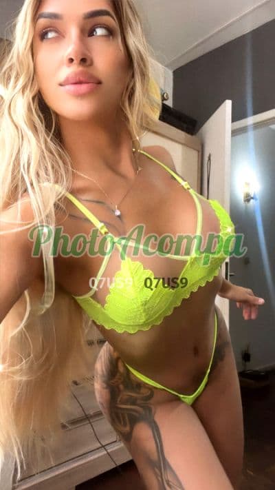 Julianny — travesti em Maringá