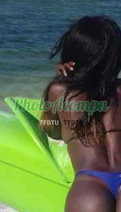 Anitta — travesti em Cabo Frio