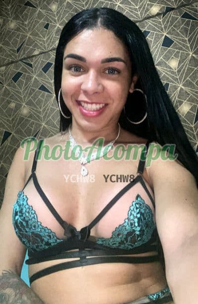 Sofya — travesti em Contagem