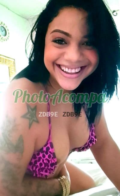 Julinha — travesti em Nova Iguaçu