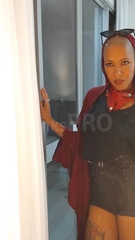 Acompanhante em Brasília — beijo grego, foto 2 de akanoir