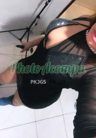 Acompanhante em Guarujá com beijo na boca (2) — Ariel