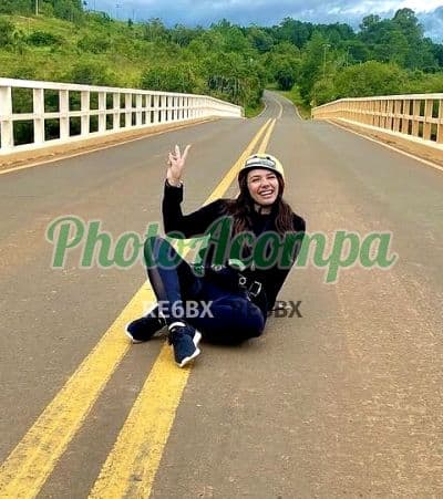 Foto 2: Acompanhante em Curitiba — beijo na boca, Bella