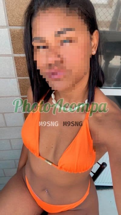 Acompanhante em Praia Grande com beijo grego (2) — Bia