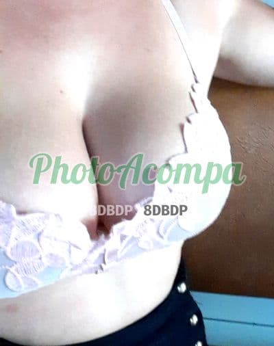 Acompanhante de seios naturais em Curitiba, foto 3 de Bia Lopes
