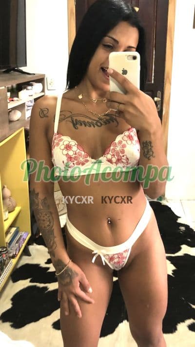 Acompanhante em Brasília — beijo na boca, foto 2 de Camila