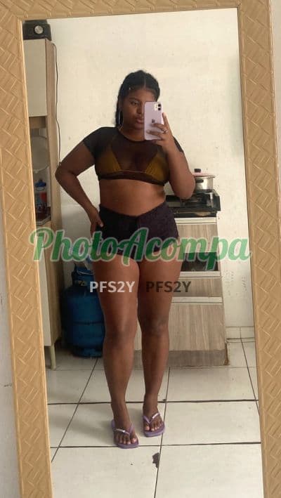 Acompanhante em Porto Belo — beijo na boca, foto 2 de Camila