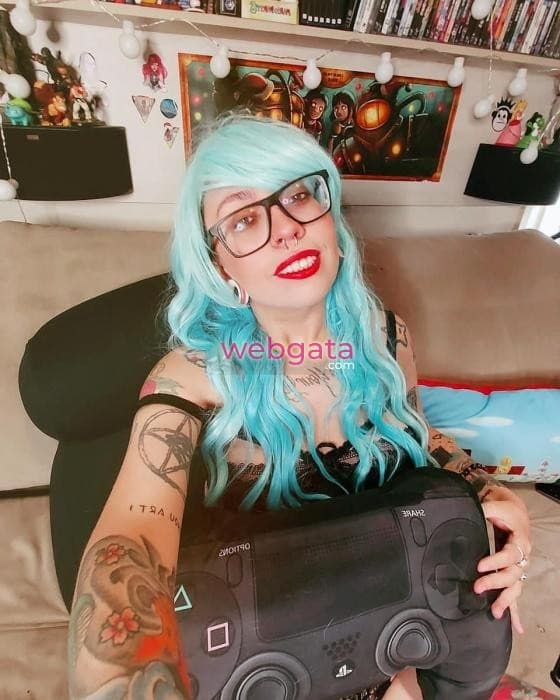 Acompanhante cabelo castanhos em Porto Alegre, foto 9 de Gaúcha Geek