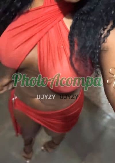 Acompanhante peituda em Rio de Janeiro — Isa Leão, foto 5