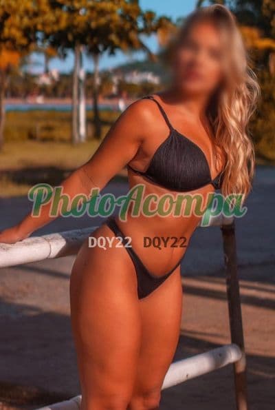 Acompanhante em Rio de Janeiro com beijo grego (2) — Isadora