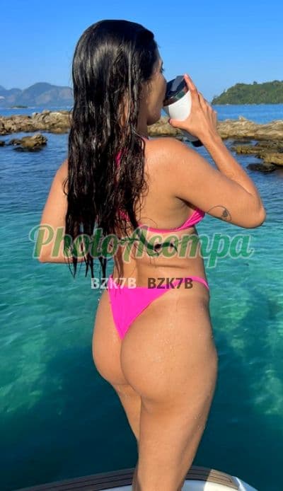Acompanhante de seios naturais em Praia Grande — Laura, foto 4