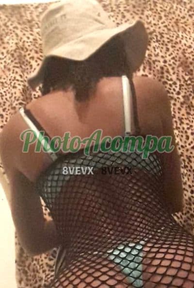 Lavínia — acompanhante em Niterói