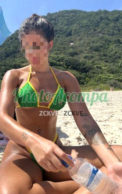 Acompanhante em Petrópolis com beijo na boca (2) — Maia