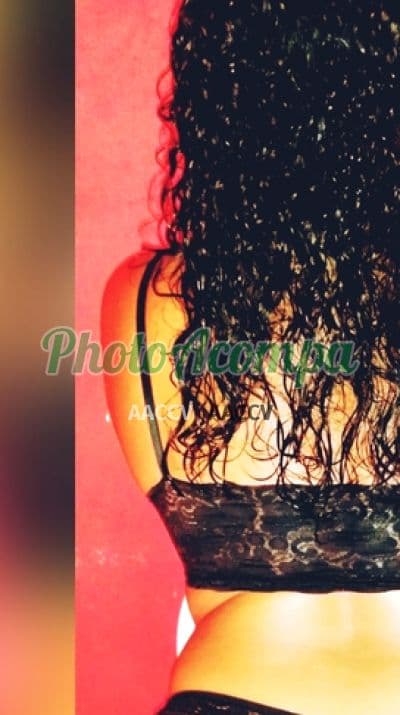 Acompanhante de seios naturais em João Pessoa, foto 3 de Natália