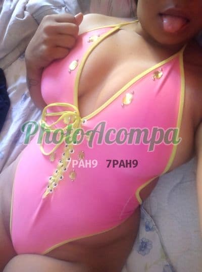 Acompanhante de seios naturais em Queimados, foto 3 de Nicole