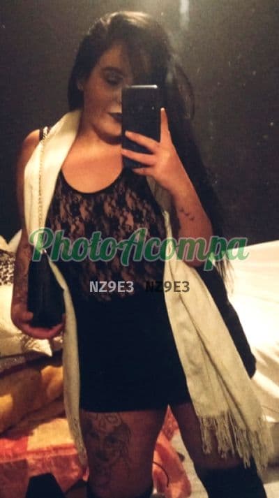 Acompanhante em Patos de Minas com beijo na boca (2) — Nicole