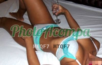 Acompanhante de seios naturais em Fortaleza, foto 3 de Renata Melo