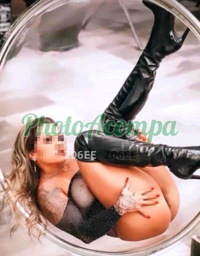 Acompanhante em Brasília com beijo grego (2) — Selene