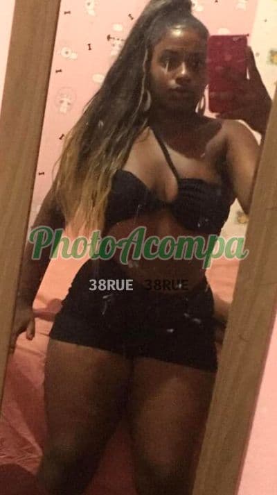 Acompanhante peituda em Itaguaí (3) — Vitória