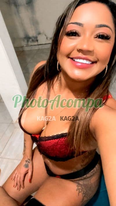 Acompanhante de seios naturais em Itaúna (5) — Vivi Lima