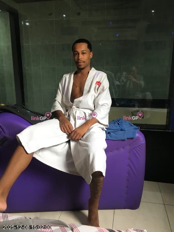 Almeida — acompanhante masculino em Nova Iguaçu