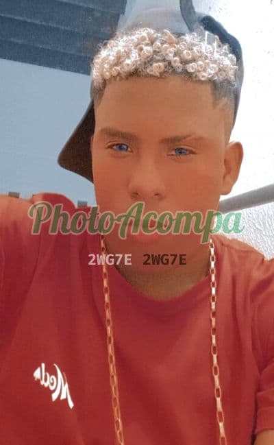Foto 4: Acompanhante masculino em Itajaí — beijo grego, André