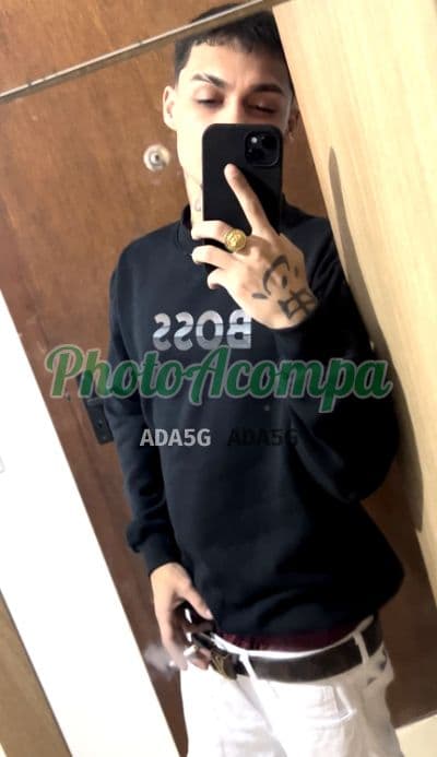 Acompanhante masculino em Porto Alegre com beijo na boca (6) — Bgzin