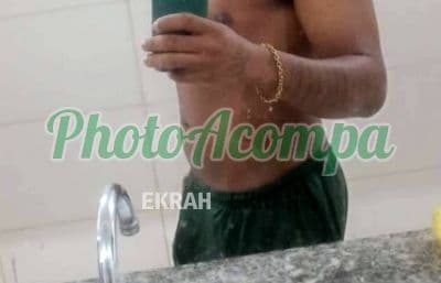 Acompanhante masculino em Nilópolis com beijo na boca (2) — Bryan