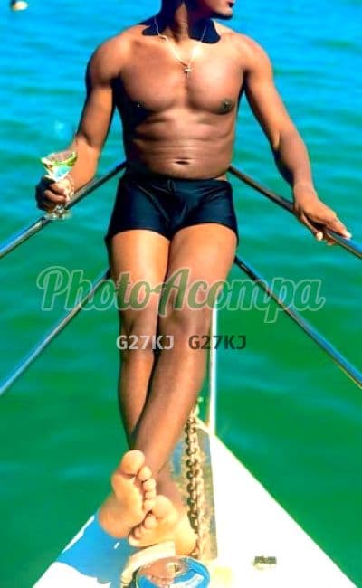 Acompanhante masculino em Rio de Janeiro com beijo grego (6) — David