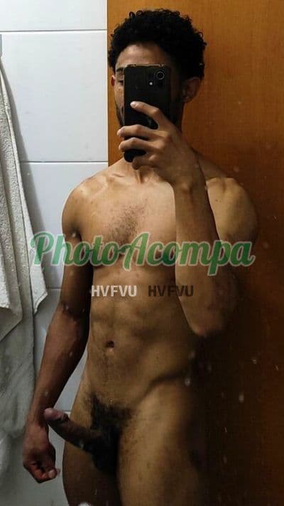 Acompanhante masculino em Uberlândia com oral natural (2) — Doug