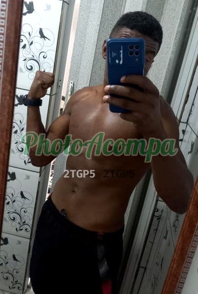 Acompanhante masculino em São Paulo com beijo grego (2) — Fabio Leal