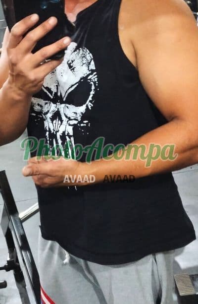 Acompanhante masculino em Ribeirão Preto com beijo na boca (4) — Fernando