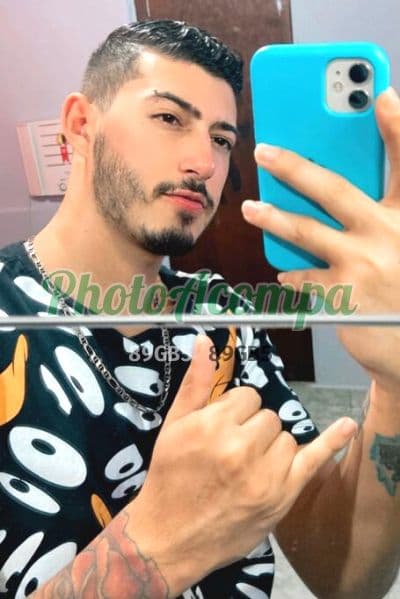 Acompanhante masculino em Guarujá com beijo na boca (2) — Gael