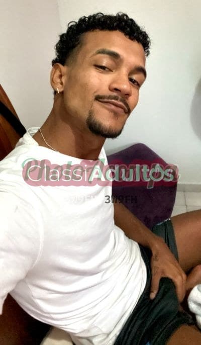 Acompanhante masculino imagem do anúncio em Macaé